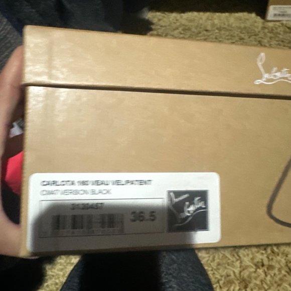 Cleaning closet - Picture 2 of 2